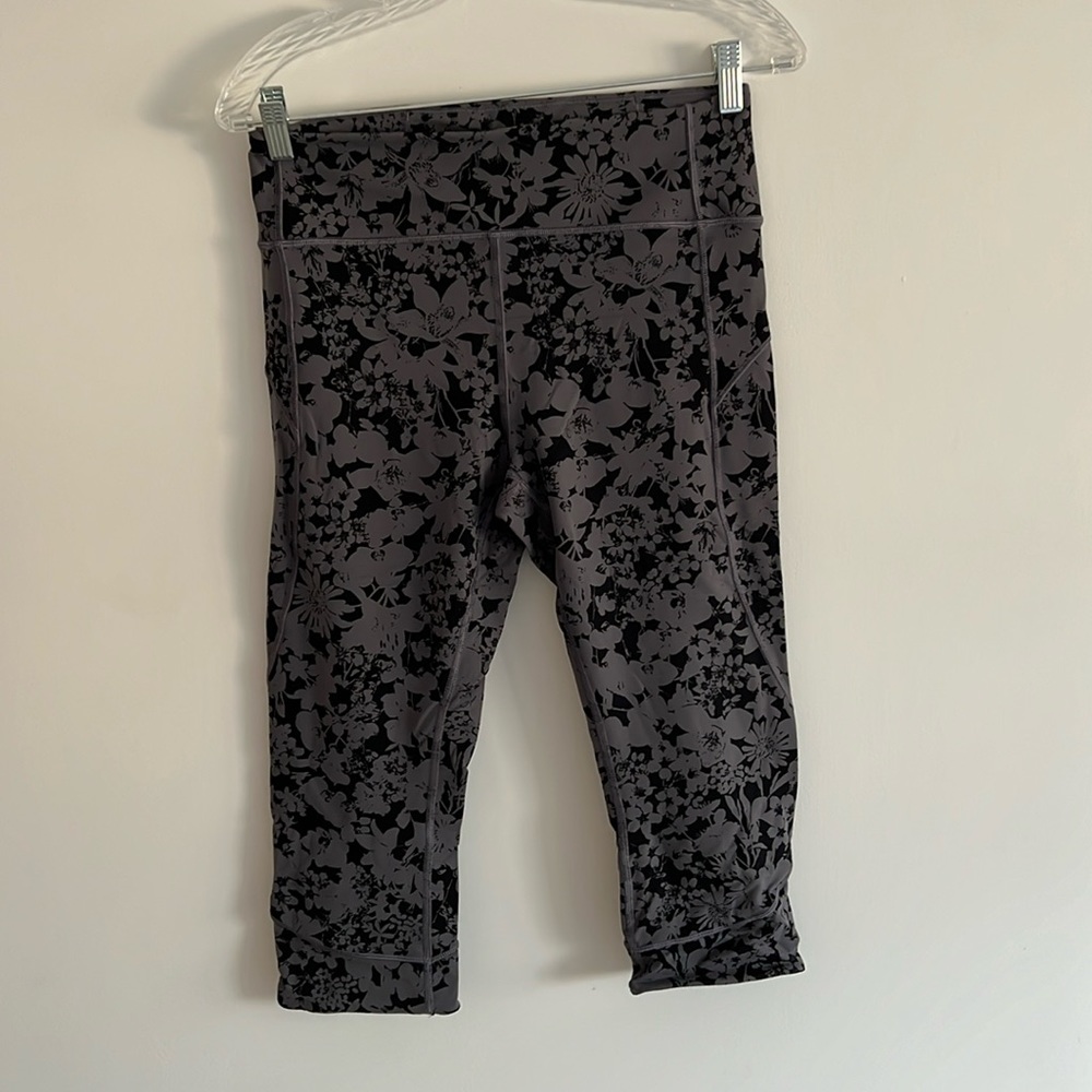 Lululemon crop pants